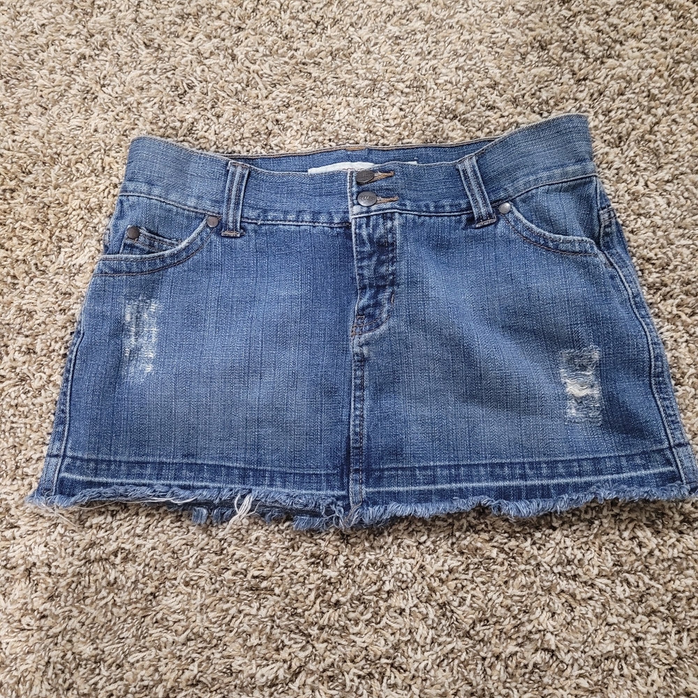 Like new mossimo Denim Frayed skirt